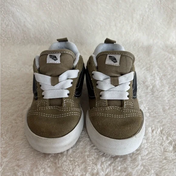 Vans Toddler Knu Skool Sneakers in Tan and Black - Picture 3 of 8